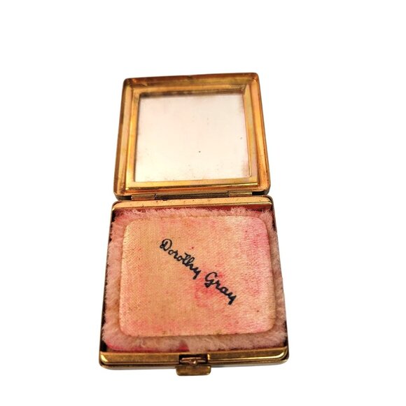 Dorothy Gray Rouge Brass Tone Alligator Buckle Design Compact 1950s Puff & Rouge - Picture 3 of 8